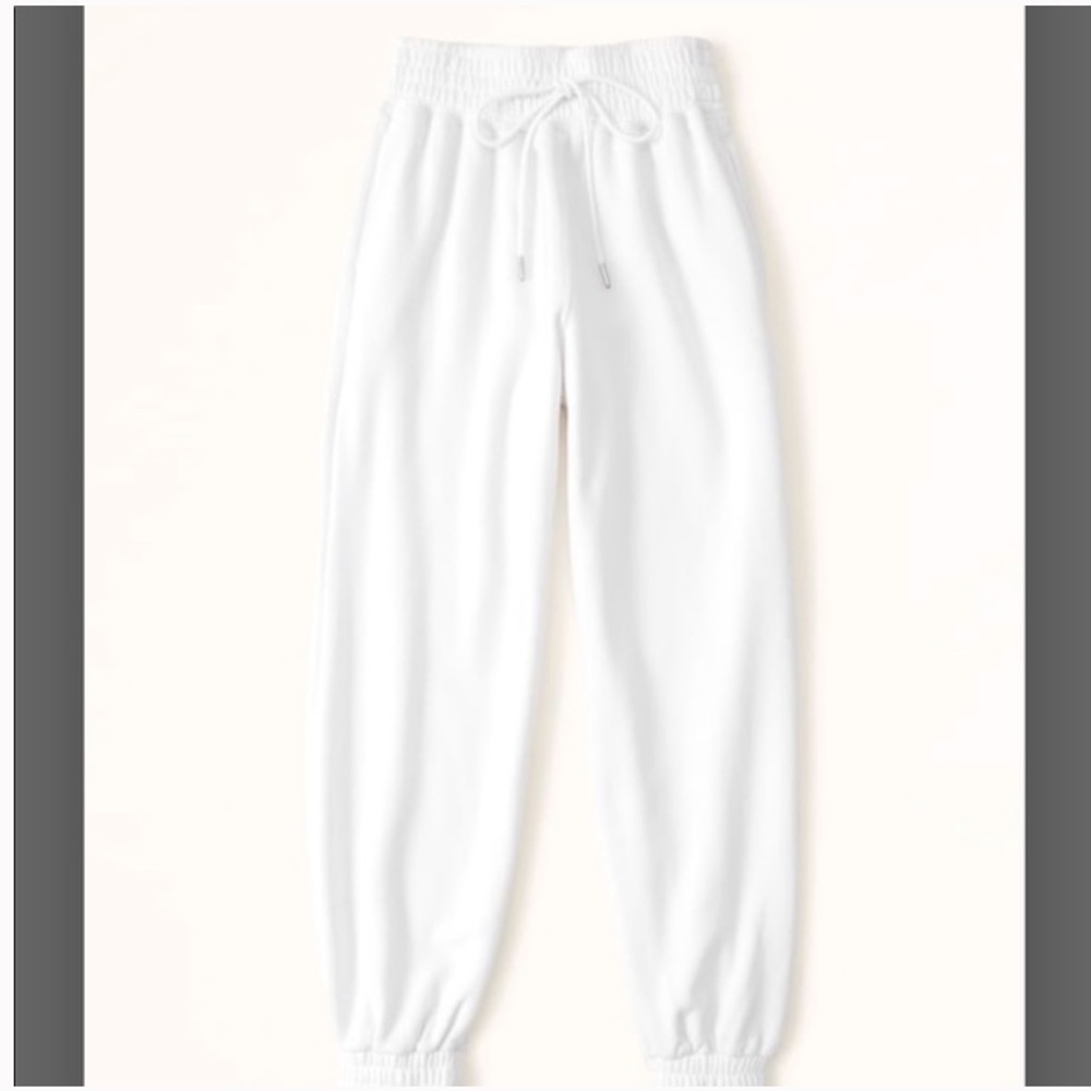 Abercrombie white parachute sweatpants , size XS, good condition